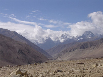 273 Ceka-nas-180ti-kilometrovy-sjezd-do-Nepalu...